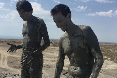 Mud bath, snack and beer included Gobustan museum Group Tour